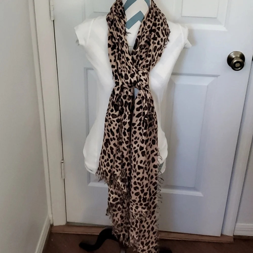 Sole Society Scarf/Shawl Approx 82x34